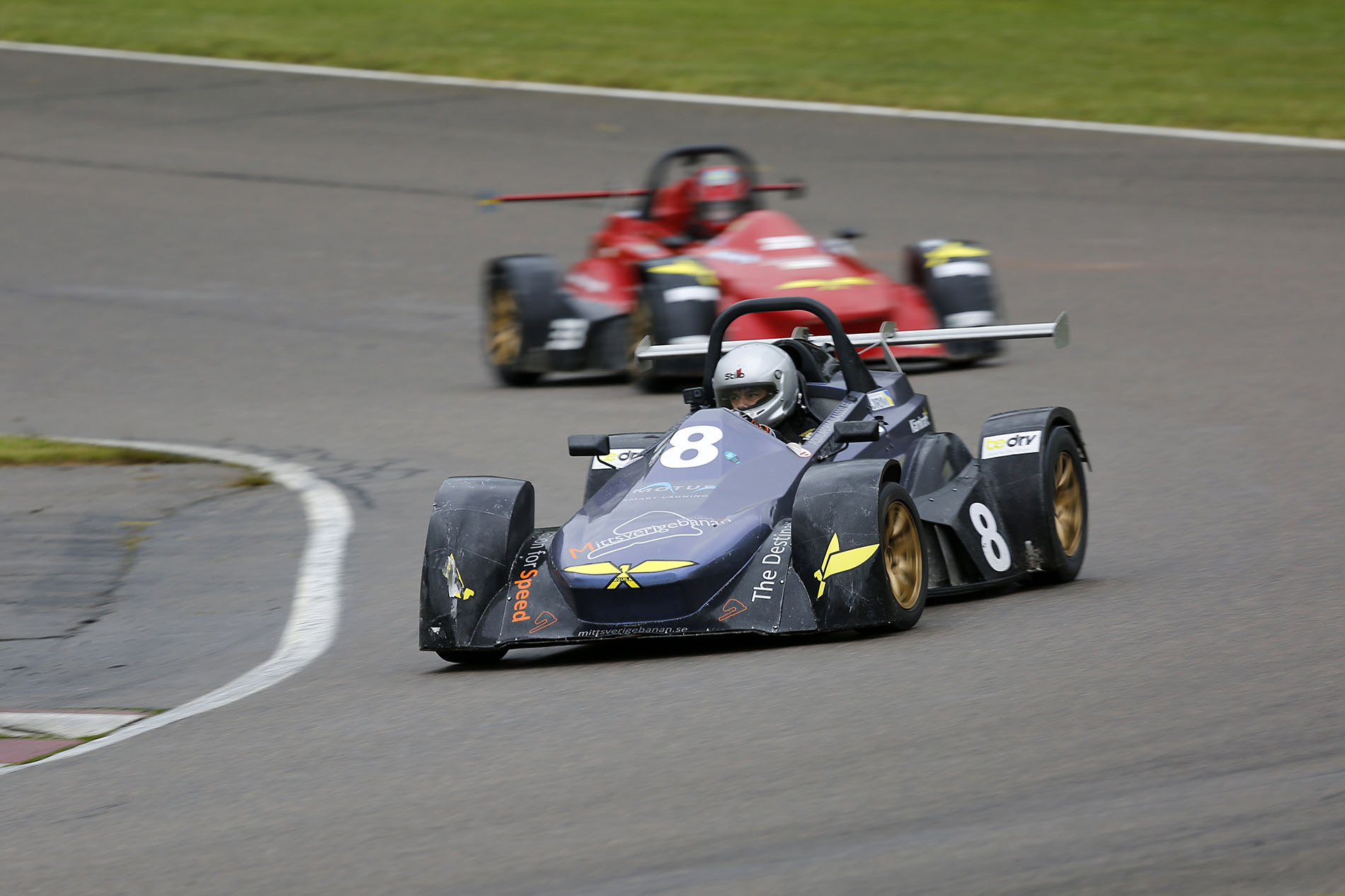 Knutstorp: Loven vs Norback. No backing out. (Click to redirect to LovenRacing.se)